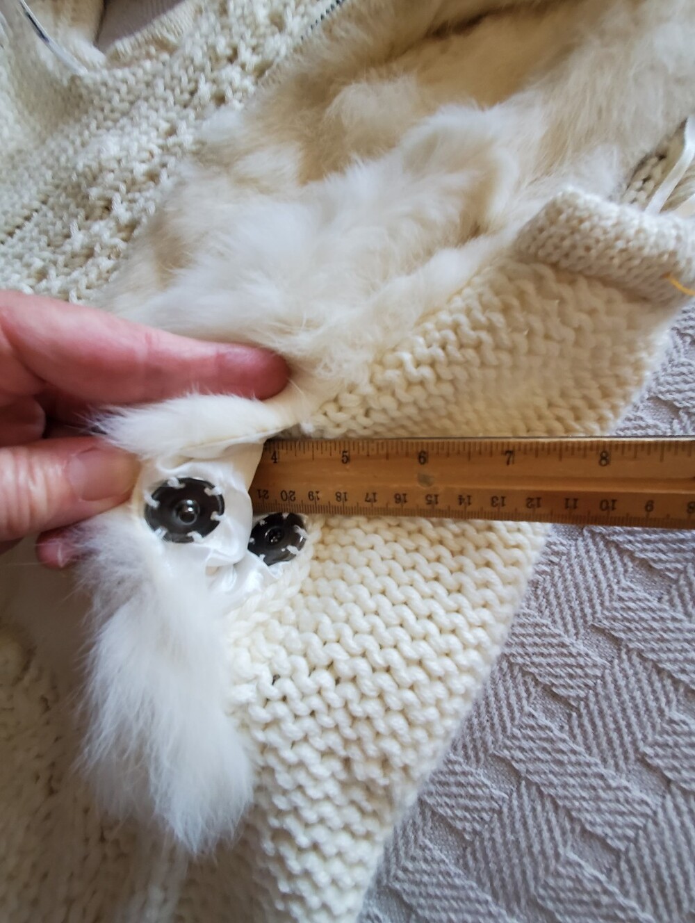 Sweet by Miss Me Angora Fur Cable Knit Hooded Sweater Vest Ivory Like New - Picture 13 of 16